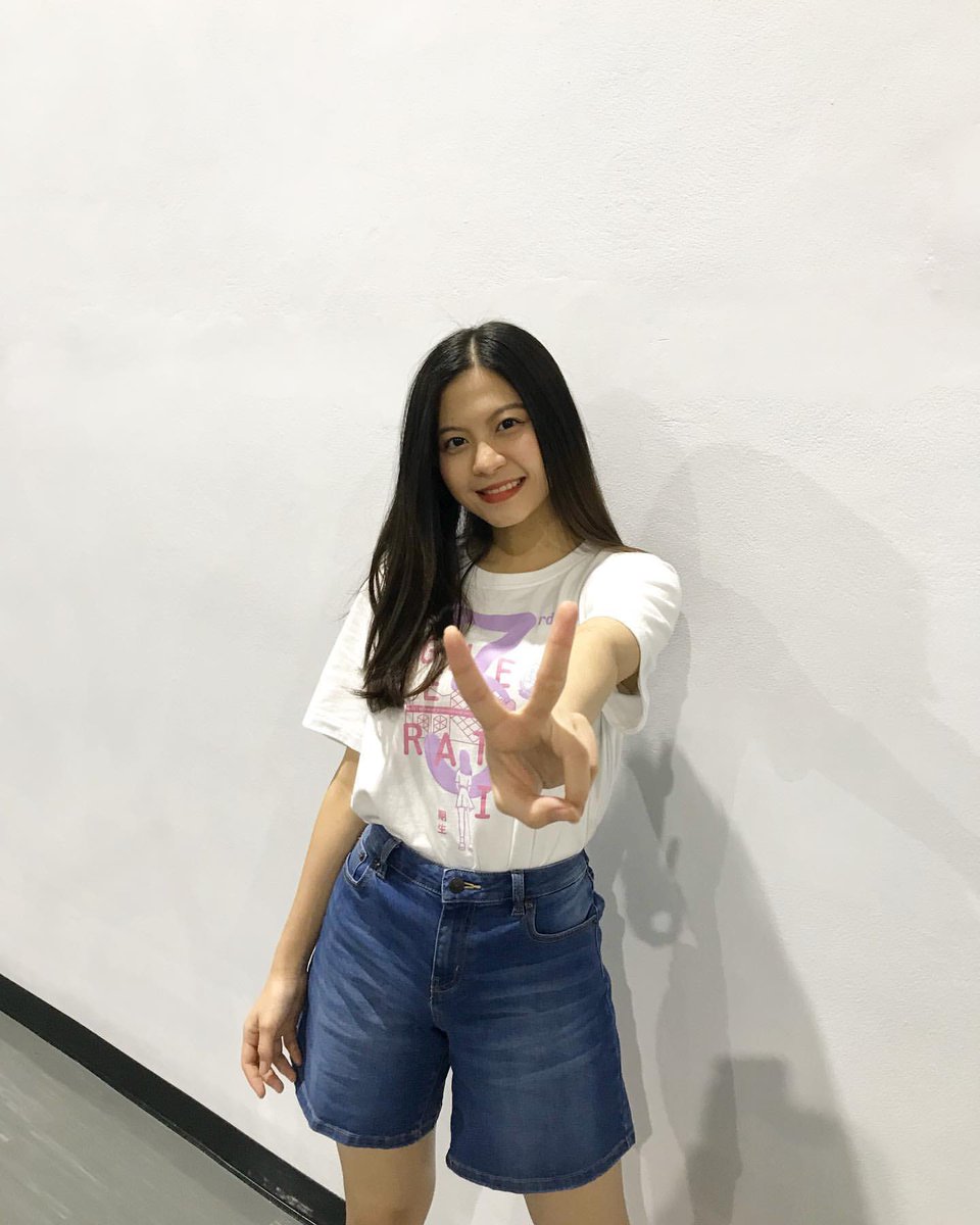 PopperBNK48Luv's tweet photo. การแสดงครั้งแรกของพวกเรารุ่นสามเป็นยังไงบ้างคะ เซอไพรส์มั้ย หวังว่าจะสนุกกันนะคะ พวกเราเต็มที่กันมากๆเลย ขอบคุณทุกๆเสียงเชียร์เลยนะคะ ผิดพลาดประการใดขออภัยด้วยน้า💗
ยินดีกับรุ่นพี่จีจี้ในการเป็นJanken Queenคนแรกของประเทศไทยด้วยน้า สปีชทัชมาก ร้องไห้ตามเลย🥺💕
#PopperBNK48 #BNK48 https://t.co/QP1zitHWkV