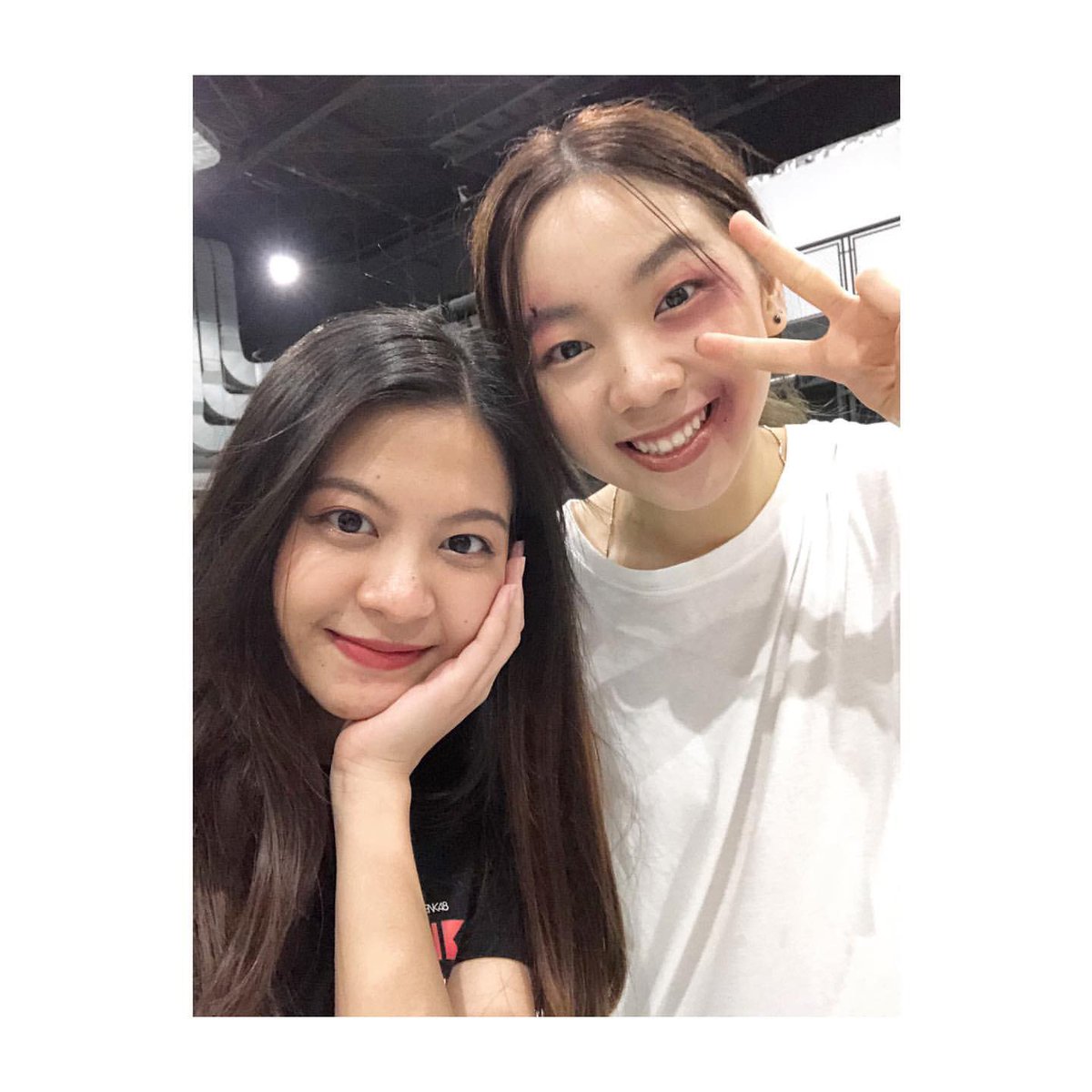 PopperBNK48Luv's tweet photo. กับเจ้าคนน่า��ักทั้งหลาย~
#PopperBNK48 #BNK48 https://t.co/15p4RAo0Cv