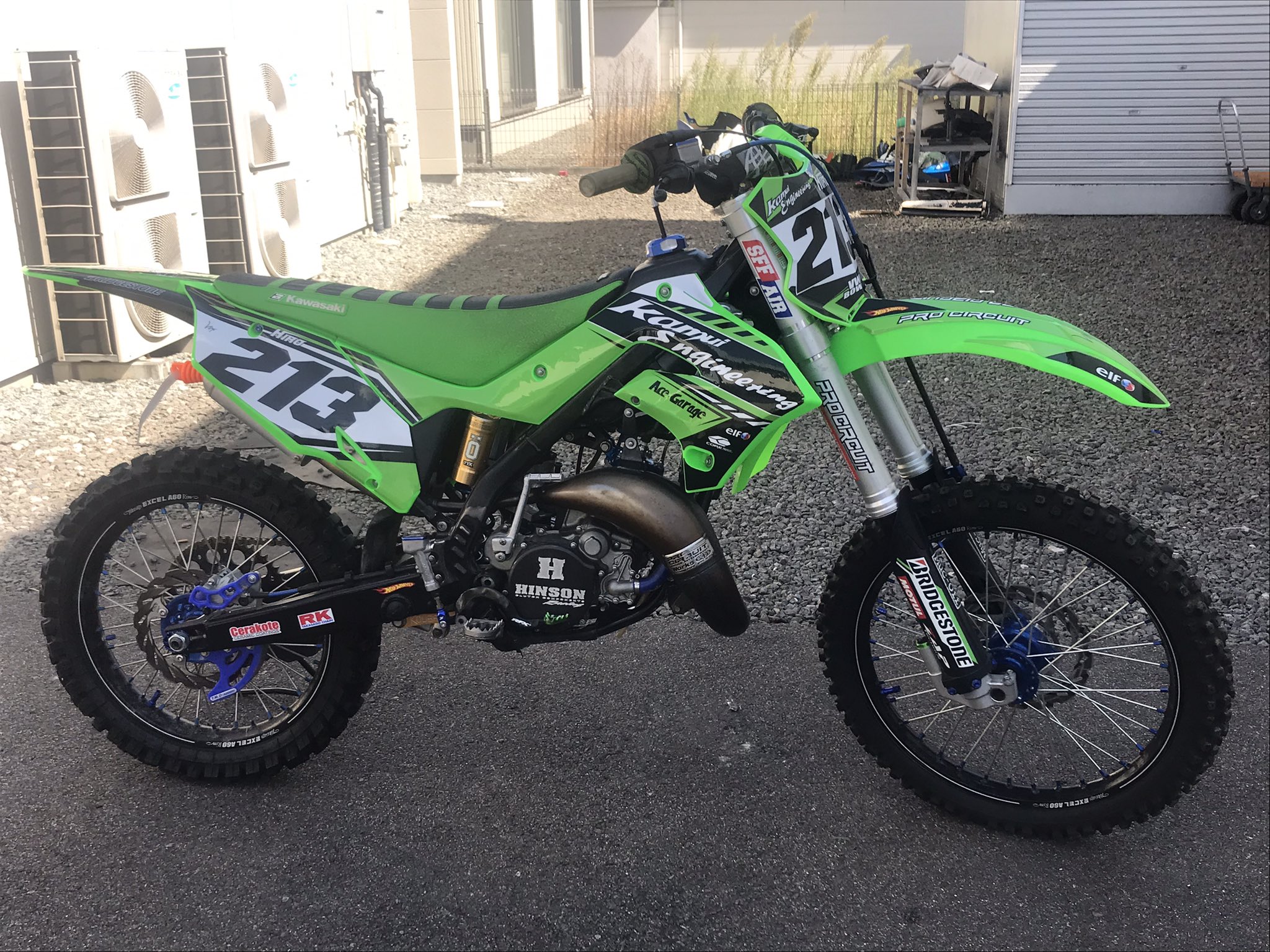 ぺけ 1/2しどき on Twitter: "2020仕様 KX125完成 #kawasaki #kx125 #20ルック #VWX #procircuit #showa #sffair #OHLINS #sc2carburetor #A60rim #cerakoto #arclever #acegarjge https://t.co/uHBzVfXQLw" / Twitter