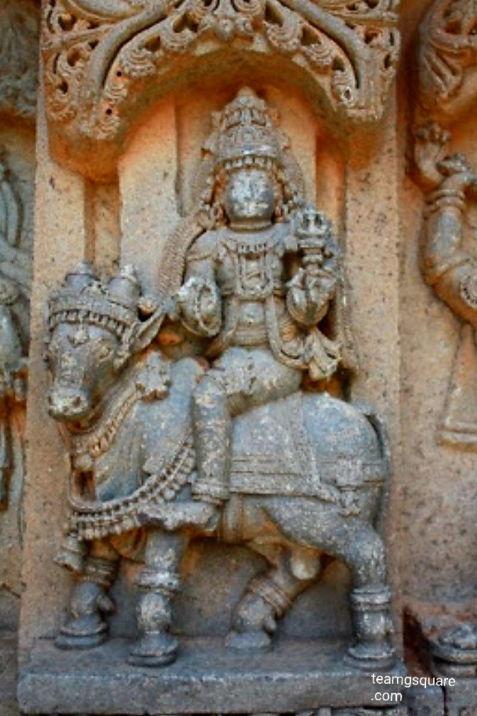 There are various depictions on the outer walls like the Betala (Demon), a beautiful lady, Lord Brahma,and many various forms of Shiva and his family.The Temple are now looked after by Archological survey of India.Text info credit diff sources at Google . Images credit to owners