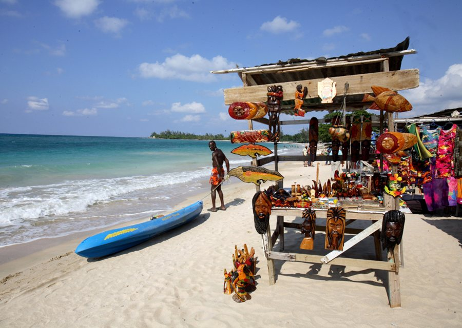 Jamaica has beautiful tropical weather and is generally warm all year round.
-more information please check the link in the BIO.

#jamaica #beach #island #jamaicaculture #villa #familyvacation #luxuryholidays #ochorios #tropical #vacation #tourist #adventuretravel  #luxurioustour