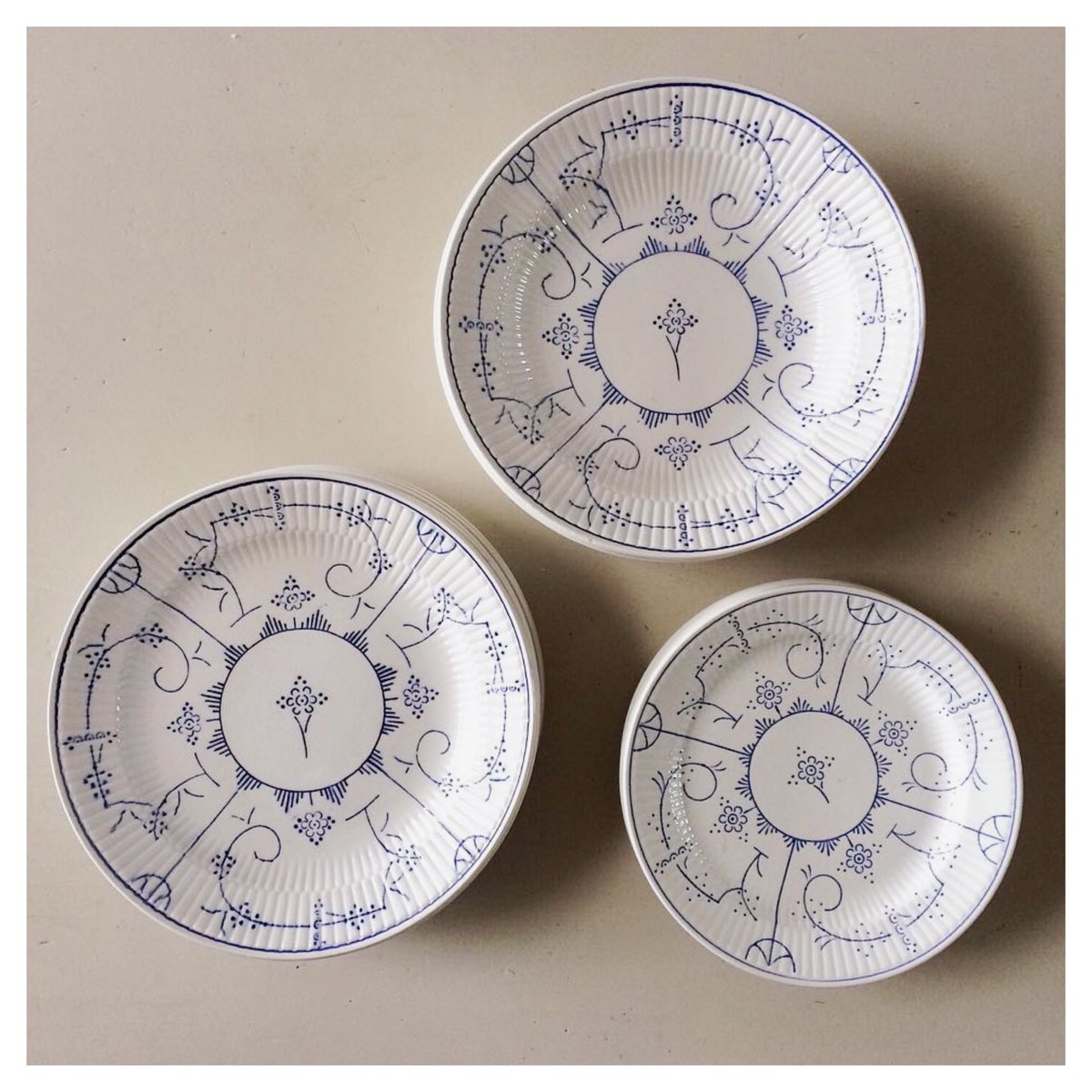 RoyalBoch's tweet photo. Eternally classic. Still today, the Copenhague tableware is produced just as it was centuries ago, each piece treated as a piece of art, carefully painted by hand.

#copenhague #plates #ceramics #collection #bluedetails #royalboch #boch #since1841 #classic #design https://t.co/VUAcmaVlg9
