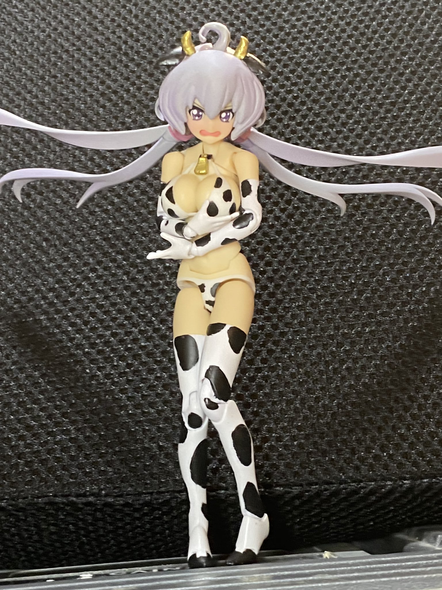 雪音クリス調 クッションカバー タペストリー 牛柄ビキニ版 新品未開封 61EjHYUmjcL._UF350,350_QL50_.jpg