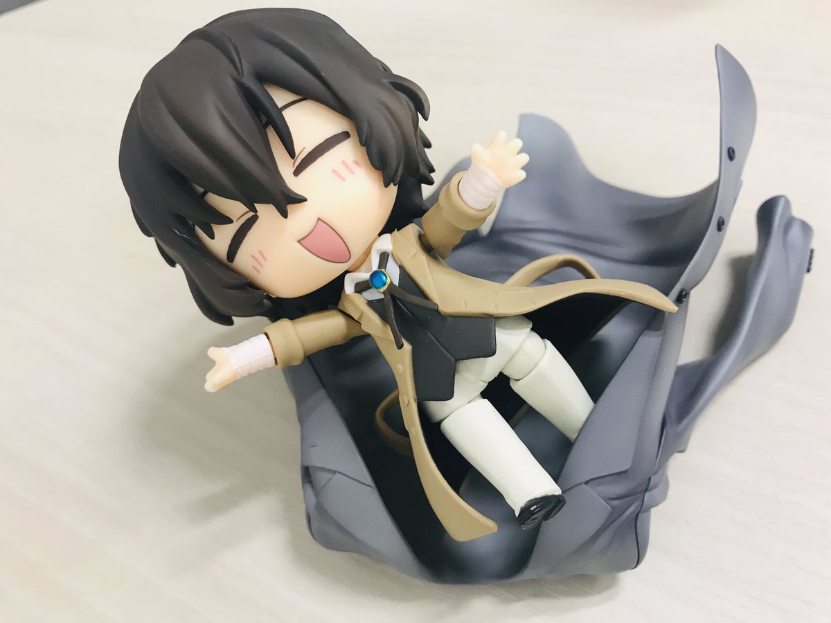 ট ইট র アニメ 文豪ストレイドッグス 公式 雑文 同じポーズしてもらいました キリッとした顔にしてみたが ねんどろいどの太宰さん スーツの上着くらいしか大きさがなくてなんとも可愛い感じに 1 8スケールフィギュア 太宰治 は10月発売予定です ট ইট র アニメ 文豪ストレイドッグス 公式 雑文 同じポーズしてもらいました キリッとした顔にしてみたが ねんどろいどの太宰さん スーツの上着くらいしか大きさがなくてなんとも可愛い感じに 1 8スケールフィギュア 太宰治 は10月発売予定です