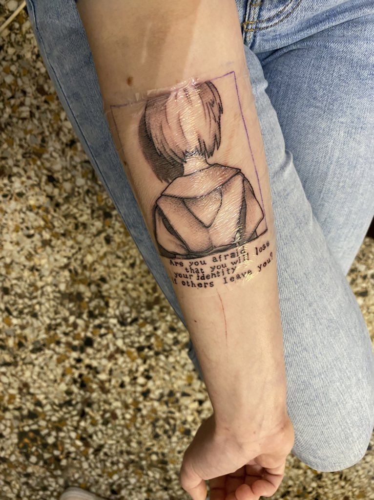 khalevsbrinx's tweet image. Rei Ayanami, First Children
“Al di là del suo atteggiamento apparentemente freddo, la ragazza vive numerosi conflitti interiori, sentimenti di alienazione e di angoscia esistenziale, nonché un profondo senso di solitudine”