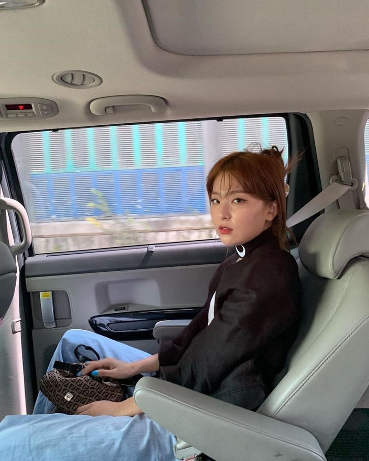 just to clarify this was made for FUN! and i miss seeing new exovelvet interactions so pls enjoy the thread 