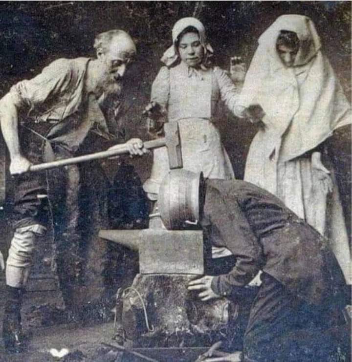 srinisvoice's tweet image. #Vibration #therapy. A treatment for headaches in 1890s - Good Old Days 😲😲
facebook.com/12923357391706…
 #wednesdaymorning #WednesdayWisdom #WednesdayThoughts #Wednesday