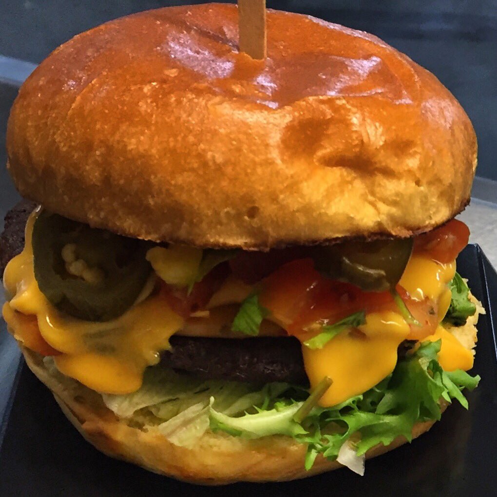 humblekitchenco's tweet photo. Looking forward to joining  @rivingtonbrewco on Saturday 😍
Serving Gourmet Burgers and Loaded Fries 12-8.00 pm🍔🍔 https://t.co/qJWp1jBsel