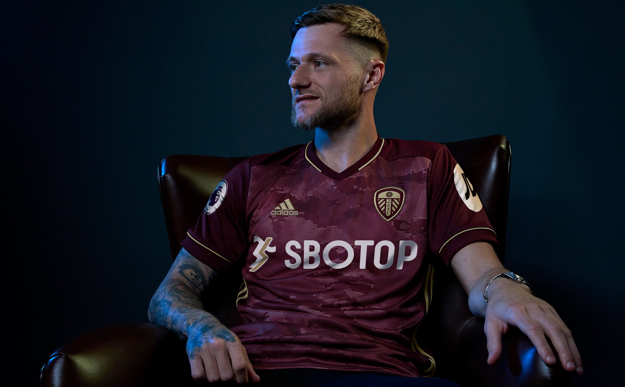 leeds united new third kit