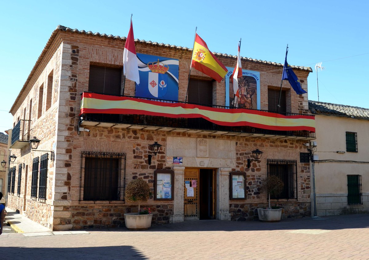 AytoGranatula's tweet photo. ➡️ Nuestra Corporación Municipal de #Granátula aprueba adherirse a Proyecto #Geoparque  #VolcanesdeCalatravaCiudadReal 🌋que promueve @DiputacionCR 
Aquí tenemos el Volcán-Museo #CerroGordo, único visitable de la Península 
Más info 👉 https://t.co/3smiJ7iN7X 
@RaezGranatula  https://t.co/oUEOtTlynn