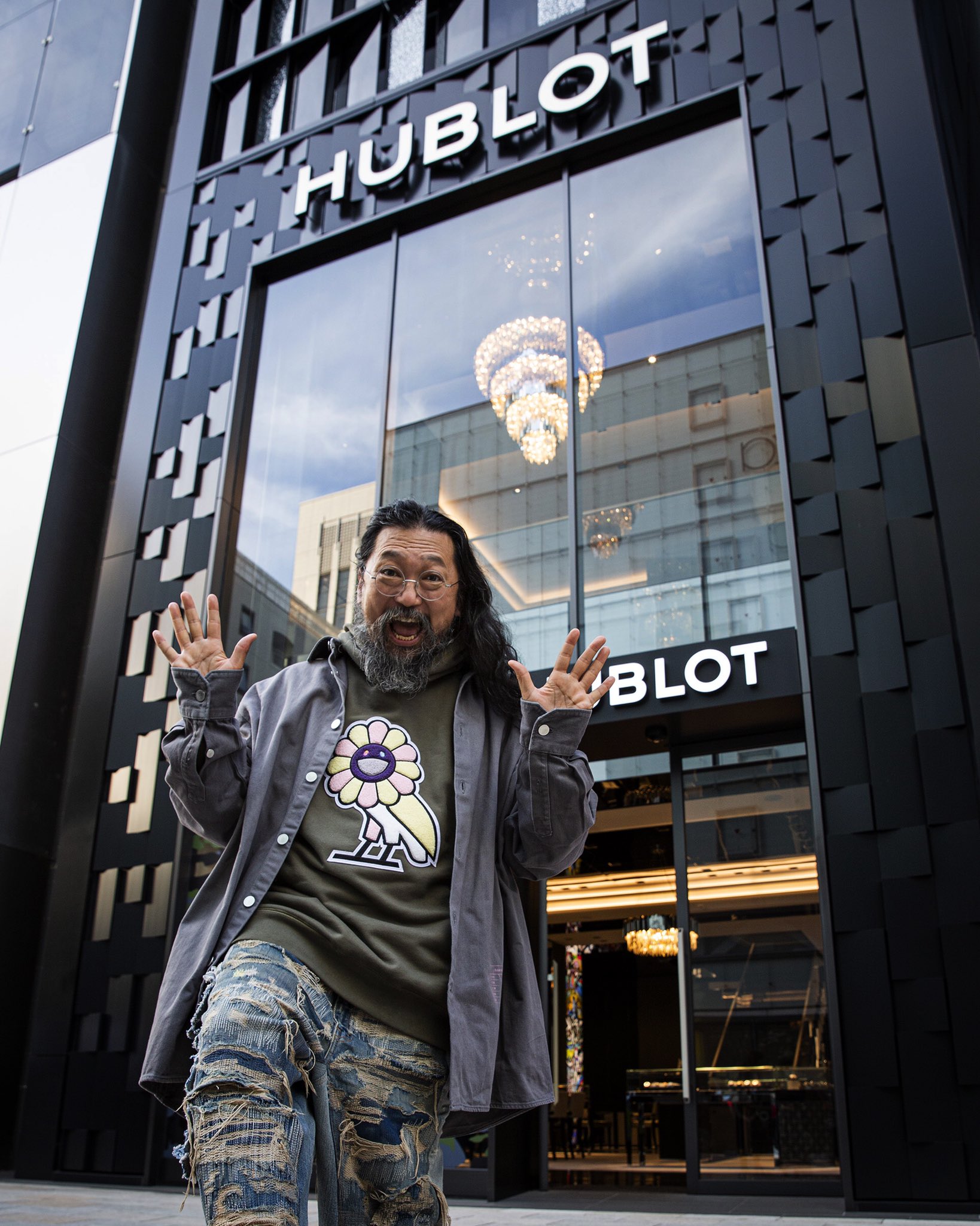 ウブロジャパン Hublot Japan 村上隆 Takashipom さんが ウブロブティック銀座に遊びに来てくれました Hublotlovesart Takashimurakami Hublot Ginza ウブロ ウブロブティック銀座 銀座 T Co Efvzama8iv Twitter