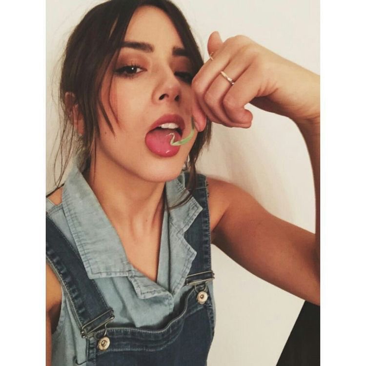 smiling/dorky/soft  @chloebennet pics to make you smile. a thread: