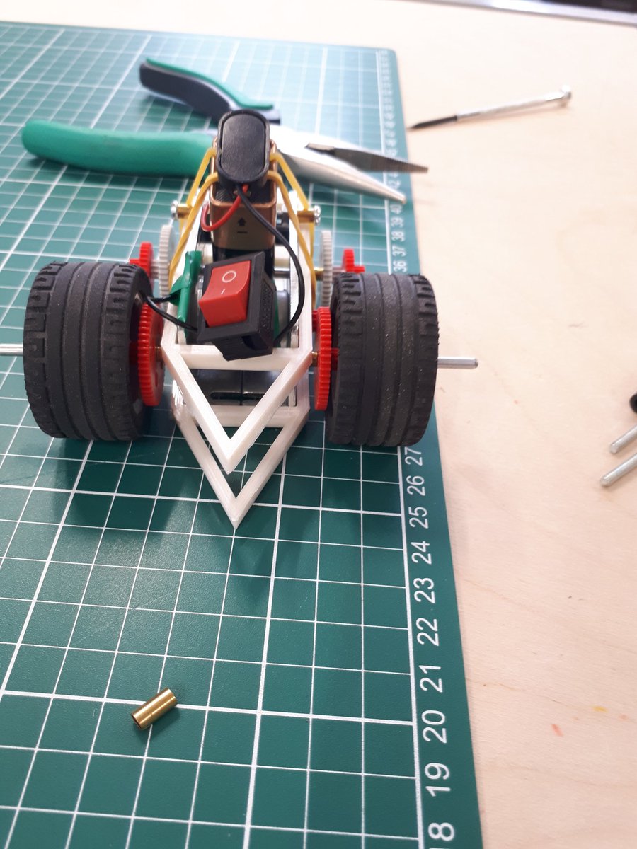 ldimitrov's tweet image. Electric vehicle chassis development for two different models. #designandtech #designandtechnologyeducation