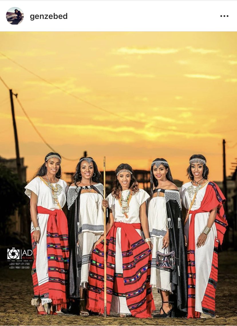 The power girls blessing our timeline with the beautiful outfits ❤️🖤