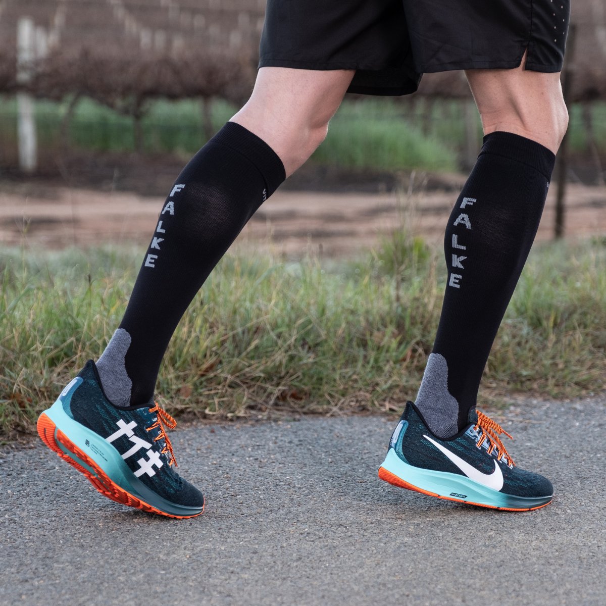 FalkeSA's tweet photo. Exude energy. Resurrect movement.
Falke Vitalizers are the ultimate performance enhancers, reducing fatigue, aiding recovery and promoting circulation on and off the road.
Explore online https://t.co/hOJQsUDAUx
#FalkeRun #Vitalizers #AdvancePerformance #GraduatedCompression https://t.co/6OqbA1h3s0