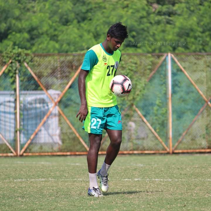 umi__official's tweet photo. Pintu mahata on the way to Sudeva ❓

#ILeague #LeagueForAll #Transfer #IndianFootball #UMI https://t.co/GrP2oJ4kUG