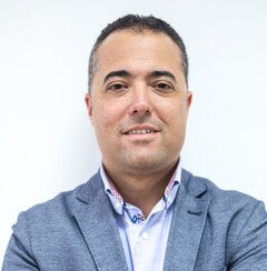 Nuestra enhorabuena al Dr. Juan García-Valdecasas Bernal, elegido nuevo Presidente de la Asociación Española de Audiología. 

Le acompaña el Dr. Juan Manuel Espinosa Sanchez￼, vocal de la asociación. 

Ambos, ORL de nuestro hospital.

Enhorabuena! 
#otologia #audiologia