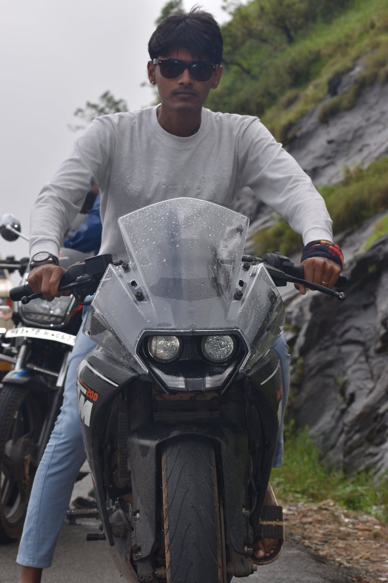 ackiranachar's tweet image. We #Students are ready , #ReopenUniversitiesForAllStudents #Engineering #karnataka_students_revolution @drashwathcn @BSYBJP @narendramodi  please 🙏