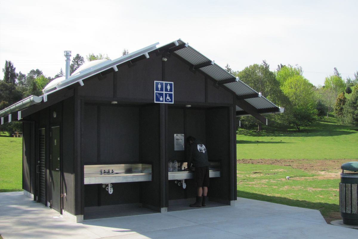 vnvida's tweet image. ¿Buscando la mejor manera para ducharte cuando viajas en #furgoneta?
En el último artículo de nuestro blog te contamos un montón de maneras y te damos muchas ideas para que puedas ducharte cuando viajes en furgo!👇
viajandonuestravida.com/ducharse-viaja…