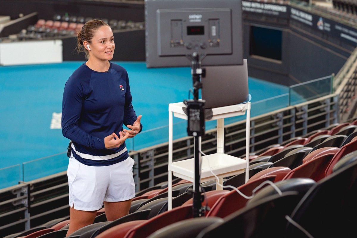 ashbarty's tweet image. Reminder to watch my @SAPANZ chat with @Rove. Register via the link below. Content live from tomorrow 1st October. 
#InnovateWithEffect @WTA

sap.com/australia/effe…