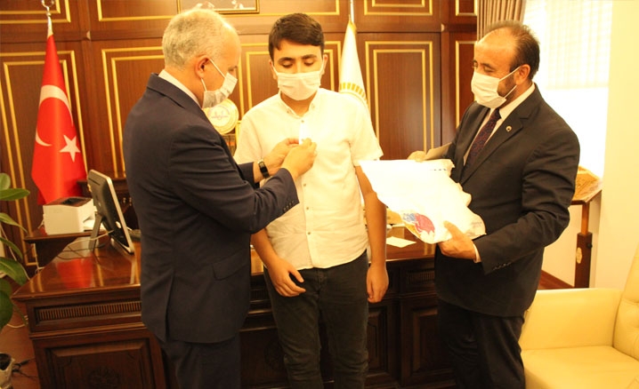 Görme engelli öğrenciler iki yılda hafız oldular tinyurl.com/y5fhpq4c

#DiyanetHaber #SONDAKİKA #TeşekkürlerDiyanet <a href="/gantepmuftulugu/">Gaziantep İl Müftülüğü</a>