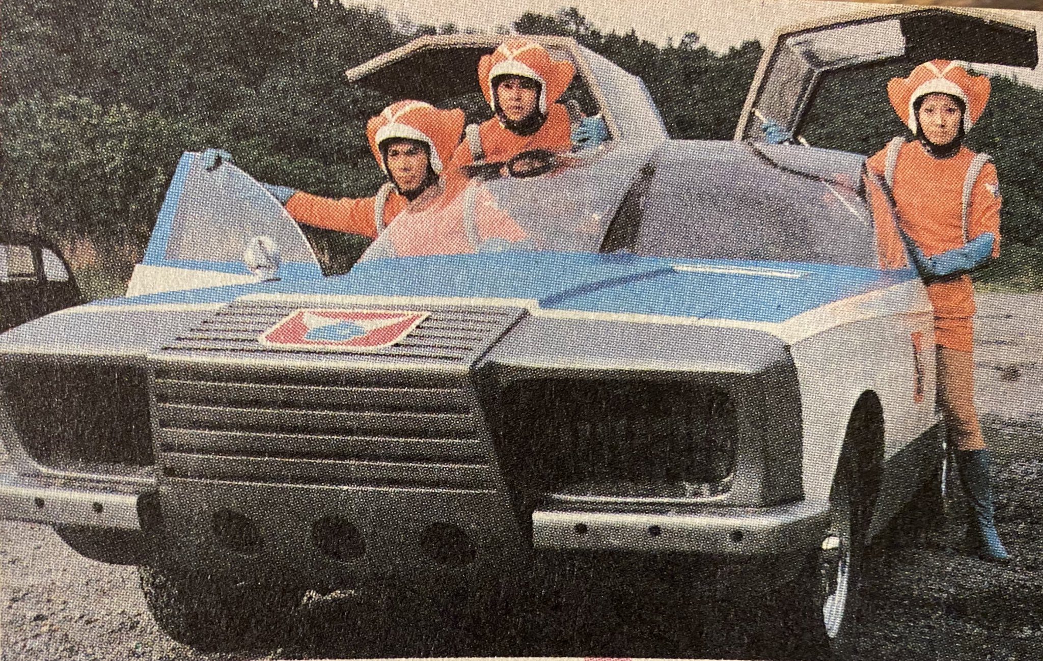 تويتر 自動車美術研究室 على تويتر 特撮は全然詳しくないけど ベースが何となく分かる特撮車両は好き T Co 33xptmilhg