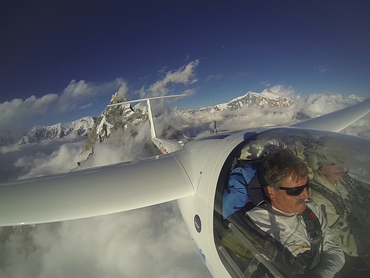 Der Wind kann viel mehr als Windräder antreiben ... windige Ideen gegen den #Klimawandel habe ich in meinem Windbuch aufgeschrieben: tinyurl.com/y27fzqr9
#Klimaschutz #Energiewende #KeinGradWeiter #WindEnergy