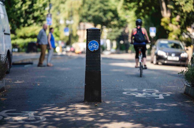 Evaporating traffic? Impact of low traffic neighbourhoods on main roads. Thanks to  @LDN_LS /1  https://londonlivingstreets.com/2019/07/11/evaporating-traffic-impact-of-low-traffic-neighbourhoods-on-main-roads/