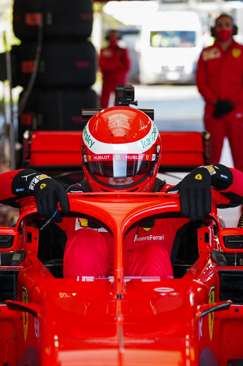 insideFDA's tweet photo. You never forget your first time 🏎 Proud of you @ShwartzmanRob ❤️ #RoadToF1 #FDA https://t.co/tiH7zZBeqn