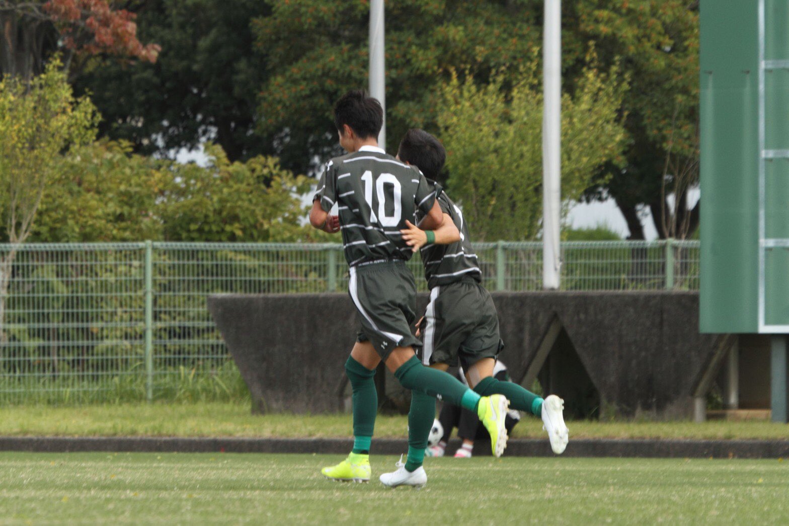 Ipu 環太平洋大学体育会サッカー部 公式 選手紹介特集 1年生編 林恭佑 鳥取県立八頭高等学校 ポジション Mf 出身地 鳥取県 生年月日 01年5月21日 好きな選手 ネイマール ドリブルからのシュートに注目 Kanko 鏡野温泉 軽カープラス