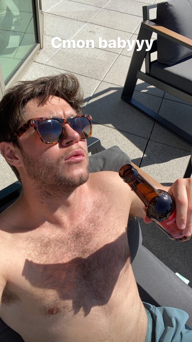 shirtless niall horan thirst traps;a much needed thread - ot5 