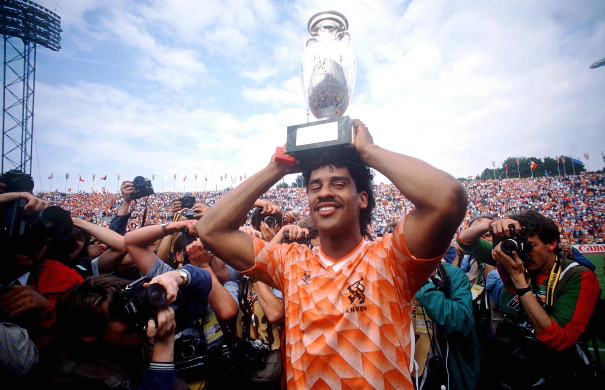 5 8 - Happy Birthday, Frank Rijkaard        