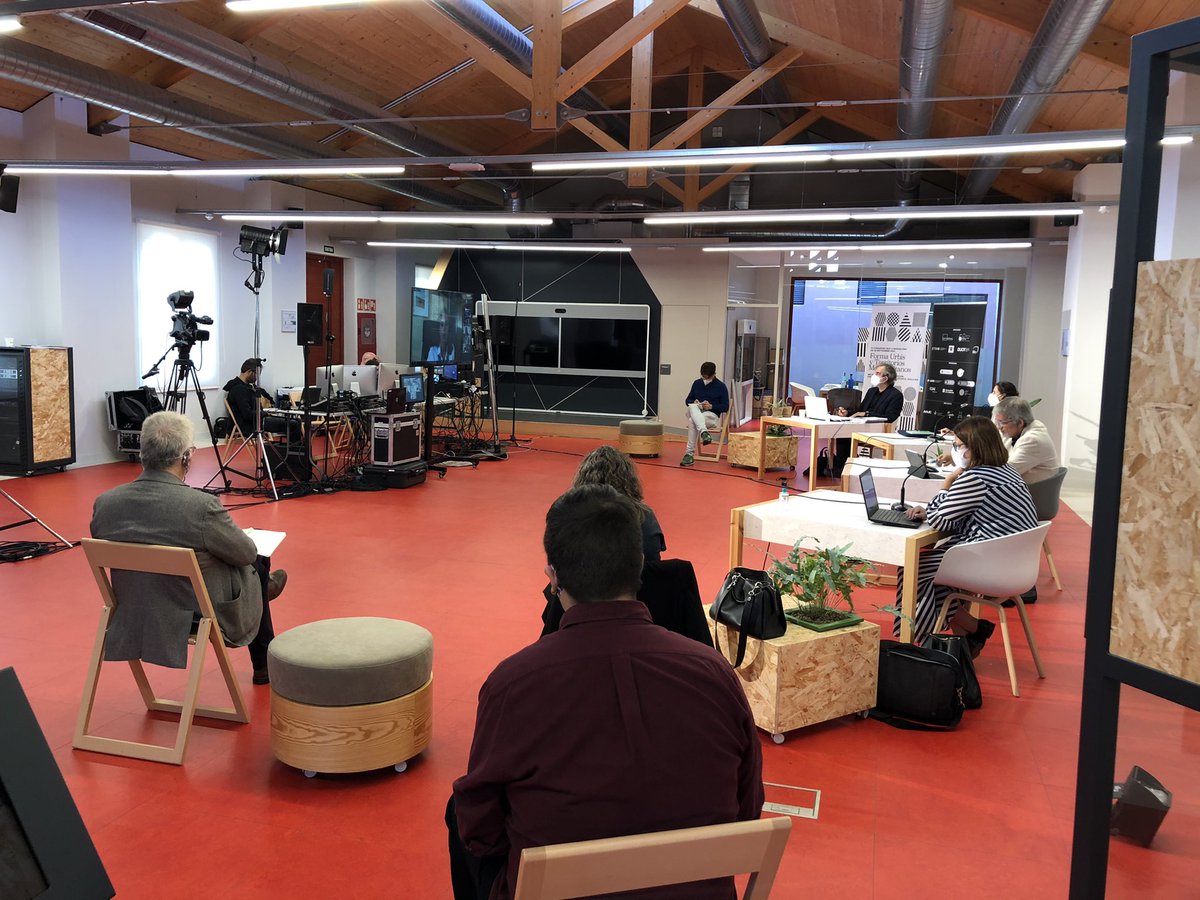mannersBCN's tweet photo. Comencem el darrer dia de l’@isuf_h a Ca l’Alier alternant intervencions presencials i online. Molt contentes de l’èxit de participació que ha tingut el congrés durant els tres dies!
👉  https://t.co/XqUEcybIU8 https://t.co/xhmBVWBPlu