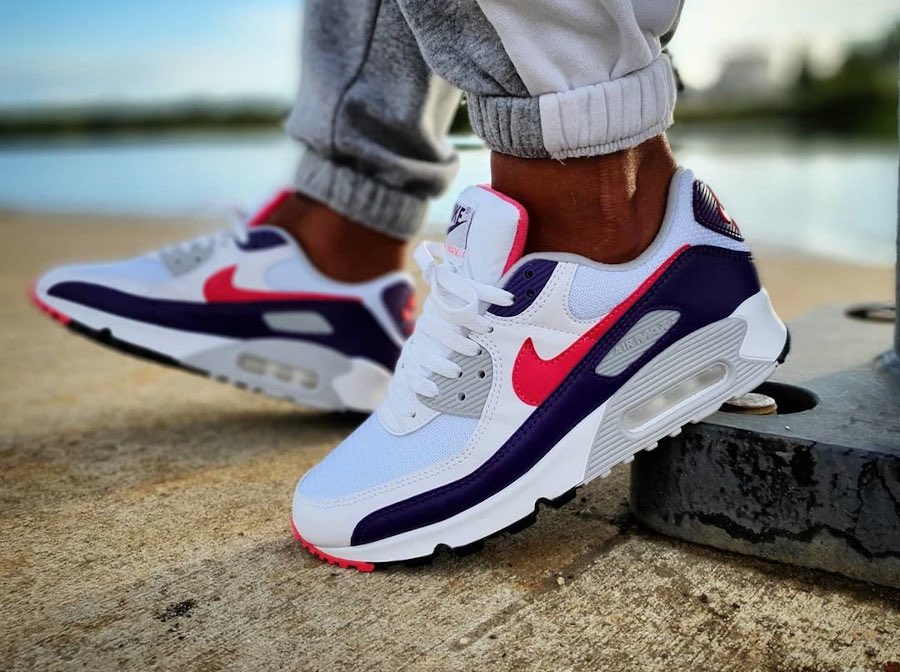 Sneaker Deals GB on Twitter: "Ad: The Nike Air Max III OG (90) 'Eggplant'  is now down from £130 to ONLY £80! Here =&gt; https://t.co/tWNmfp8426  UK3-10 (RRP£130) https://t.co/nkn03XOOFL" / X