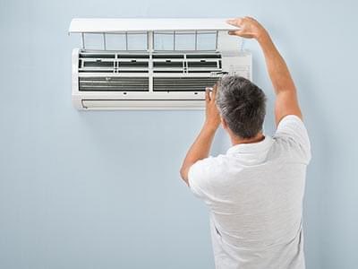 Sorry we've been unusually quiet lately, we've been busy carrying out maintenances and attending call outs for domestic properties and businesses reopening following the national lockdown.
Call 07853886179 or email at admin@lacsnw.com to discuss your air  con requirements #aircon