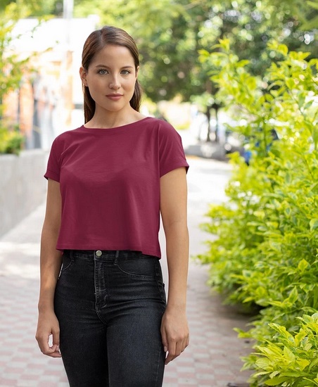 BindassStore's tweet photo. Maroon Colour Crop Top for Women 
#MaroonTop #CropTop #Womentop
https://t.co/baHWBz5zx2 https://t.co/gTcolZhCAb