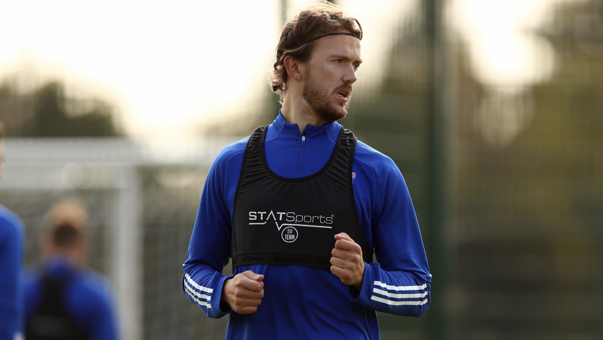  Happy birthday to Emyr Huws, who turns 27 today!       | 
