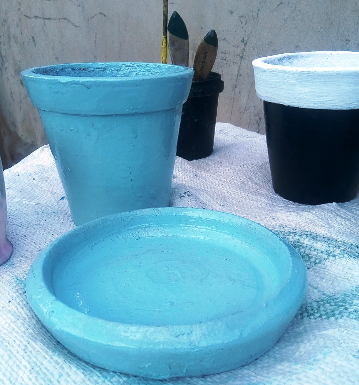 HouseOfNashKe's tweet photo. 6 and 7 Inch flower pot planters with single drainage hole. These are great for succulents and kitchen herbs.
Kshs.500-600/-
.
.
#tablepots #succulents #herbs #planters #gardening #IkoKazi #nakuru #landscapingkenya #diningdecor https://t.co/VIVzxZWlr0
