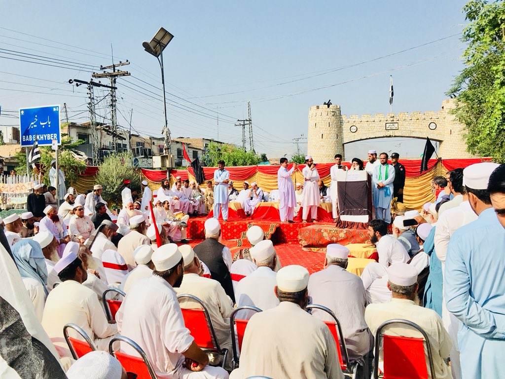 TribalPashtunX's tweet photo. Senator Atta Ur Rehman of JUI-F, Senator Mushtaq Khan of JI and Ayesha Gulalai came to Jamrud, Khyber joining the sitin for Tirah IDPs today

PTI has effectively failed FATA
#FulfillPromisesWithExFATA @shiblifaraz #RehabilitateTirahIDPs @Jhagra @Asad_Umar @pid_gov @KPGovernment https://t.co/aftwQd4Hsv