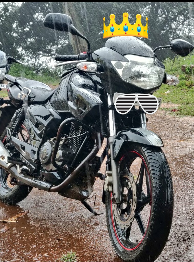 rajiv_tanu's tweet photo. #11years of #togetherness and #1lakhs #kilometer of #safe journey, your are beautiful and rocking. #loveyou #appache 

Thanks @tvsmotorcompany  for you great product. 
#motorbike
#Bikes #love
#twowheeler
#tvs
#RTR https://t.co/PRYigIER0K