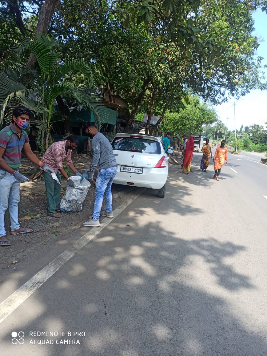 GramSomnath's tweet image. Cleanliness drive in Somnath Gram Panchayat
#swachchhataHiSeva
@swachhbharat 
@mopr_goi 
@prafulkpatel 
@CollectorDaman 
@DmnCeodp