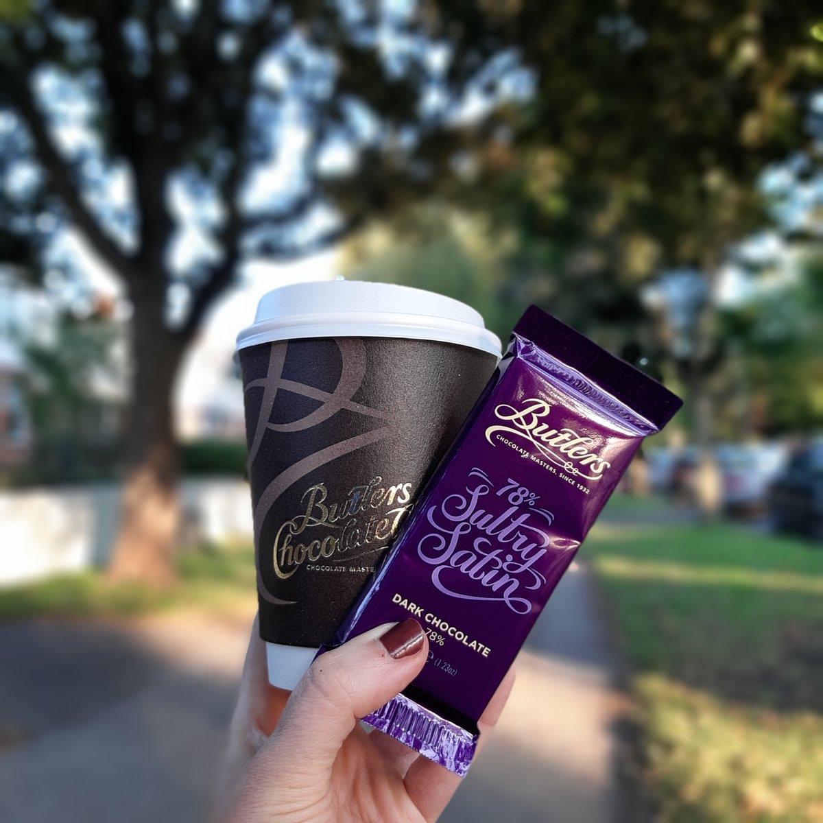 Tomorrow is International Coffee Day! ☕
<a href="/ButlersChocs/">Butlers Chocolates</a> cafes are giving away a FREE chocolate bar to 1st 1000 customers in #DublinTown locations, call in for coffee and use your #ButlersChocolateCafe happiness card.
Your could also WIN a chocolate-filled hamper in each location