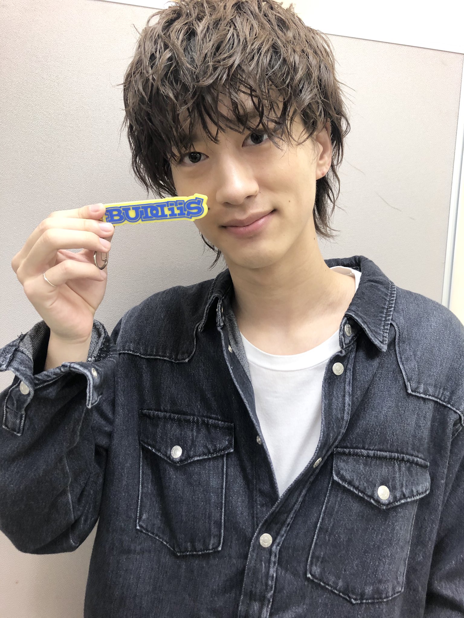 BUDDiiS MORRIE グッズ 生写真 ステッカー キーホルダー - メルカリ