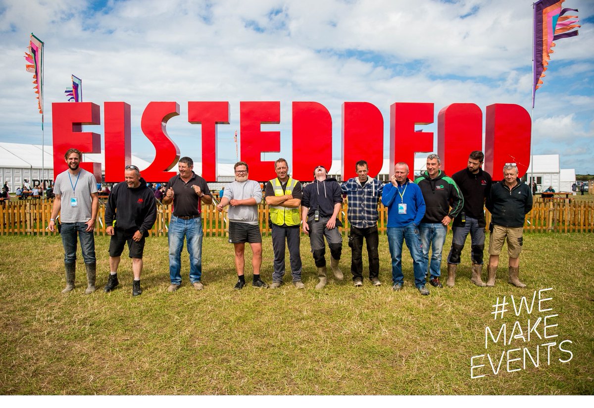 Heddiw ry'n ni'n ran o ymgyrch #wemakeevents i dynnu sylw at yr argyfwng yn y sector digwyddiadau byw. Fyddai dim modd i'r Eisteddfod ddigwydd heb y cannoedd o bobl sy'n rhan o'r sector ac yn gweithio gyda ni bob blwyddyn.  Ry'n ni'n eich cefnogi chi