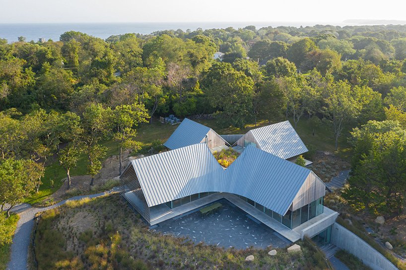 ISAarchitecturl's tweet photo. RT: @designboom north fork house by SO – IL is a new york retreat comprising four gable volumes
https://t.co/M6fG3kCU3x https://t.co/156jsg5RMq