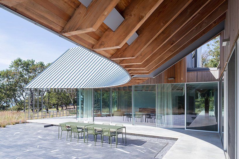ISAarchitecturl's tweet photo. RT: @designboom north fork house by SO – IL is a new york retreat comprising four gable volumes
https://t.co/M6fG3kCU3x https://t.co/156jsg5RMq