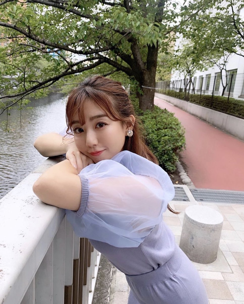 k2samemoon's tweet photo. 今日もたくさんの「いいね」RTありがとうございました!🙇♂️
感謝です!
Looking out on the morning rain
I used to feel so uninspired
And when I knew I had to face another day
Lord, it made me feel so tired
Before the day I met you,
life was so unkind ♬
#YouMakeMeFeelLike
#CaroleKing https://t.co/k2PtqVz5RQ