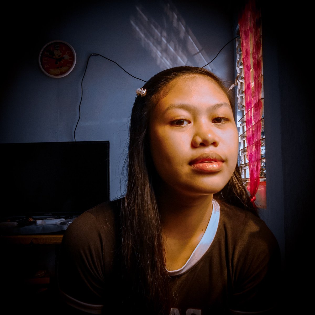 CutaranElaisa's tweet photo. What's with the face?😉 https://t.co/syhbSVLxQI