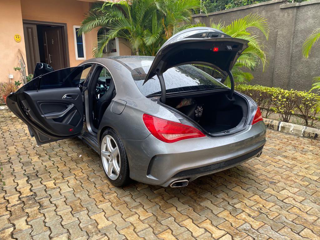 Deshysmalls's tweet photo. My G has a mad AMG for sale at a competitive rate, just 7.5M and location is Abuja.

You can hit up @BosDami for more details. https://t.co/neseeTyYTK