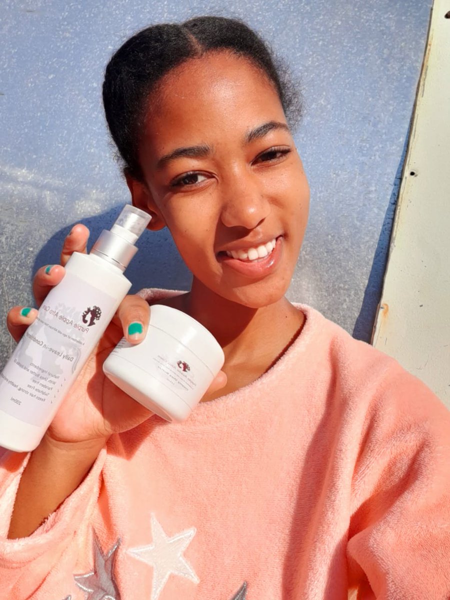 LeadLadies_'s tweet photo. Purple Apple is with you with every hairstyle😍 Amazing hair and a healthy scalp is a guaranteed result with our all natural hair products😍 https://t.co/vbCQSI6zNe